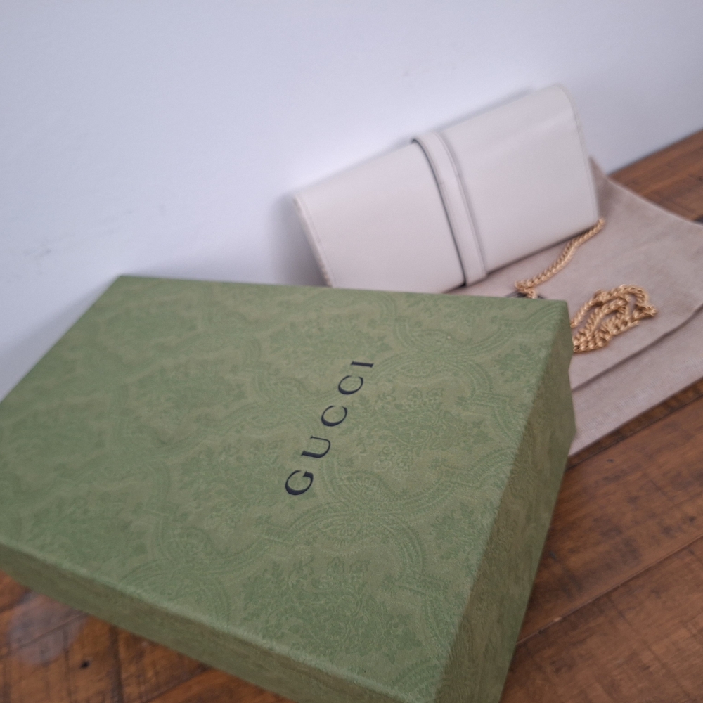 Gucci White Leather Chain Bag - Picture 4 of 7